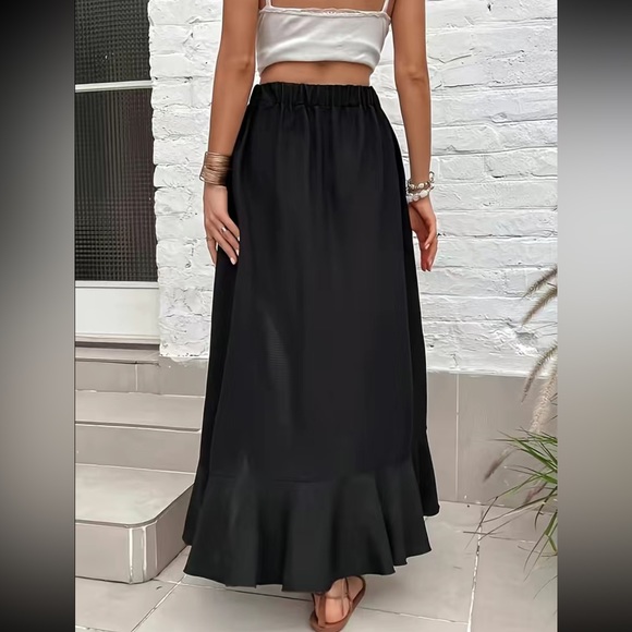 Boho black slit thigh ruffle hem maxi skirt - Picture 2 of 5